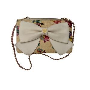 BETSEY JOHNSON Crossbody Bag Women One Size Cream Bow Chain Strap